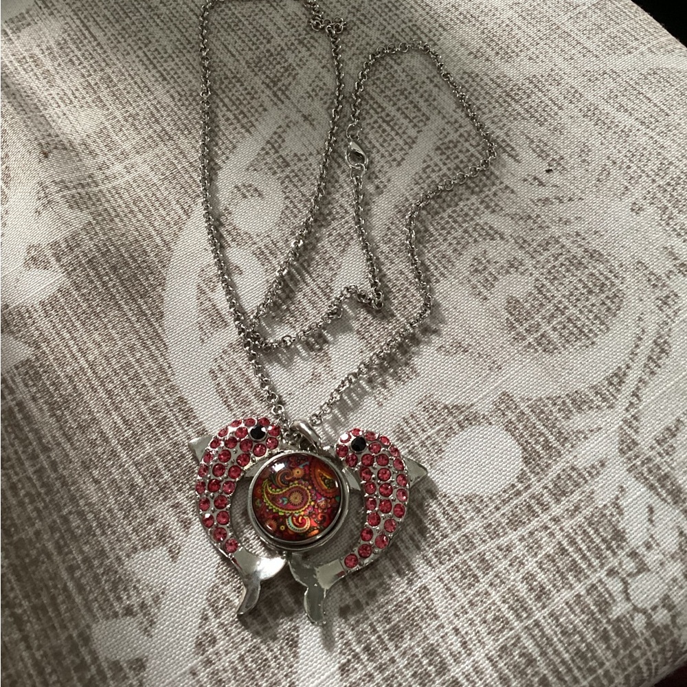 Necklace. Interchangeable stone .